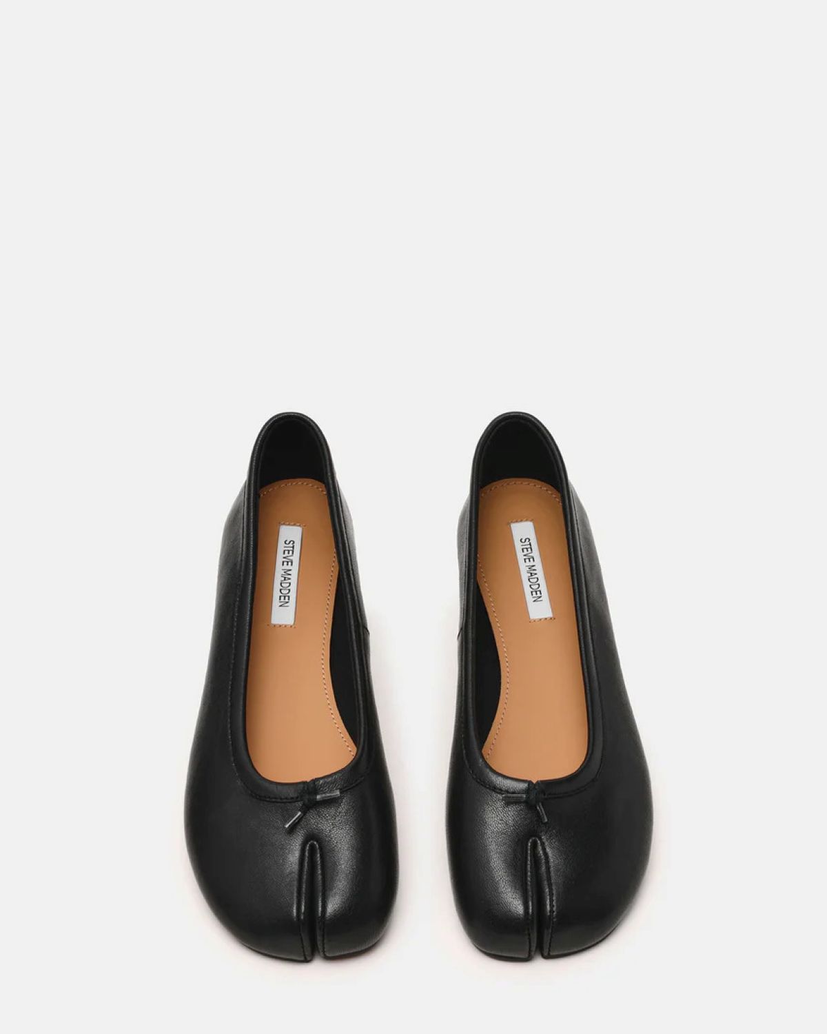 Black leather split-toe flat, Maison Margiela Tabi dupe by Steve Madden Calico